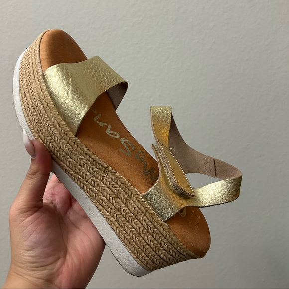 Platform Sandals - Picture 3 of 4